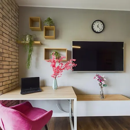 Browar Gdanski One Bedroom With Free Parking By Renters 4*